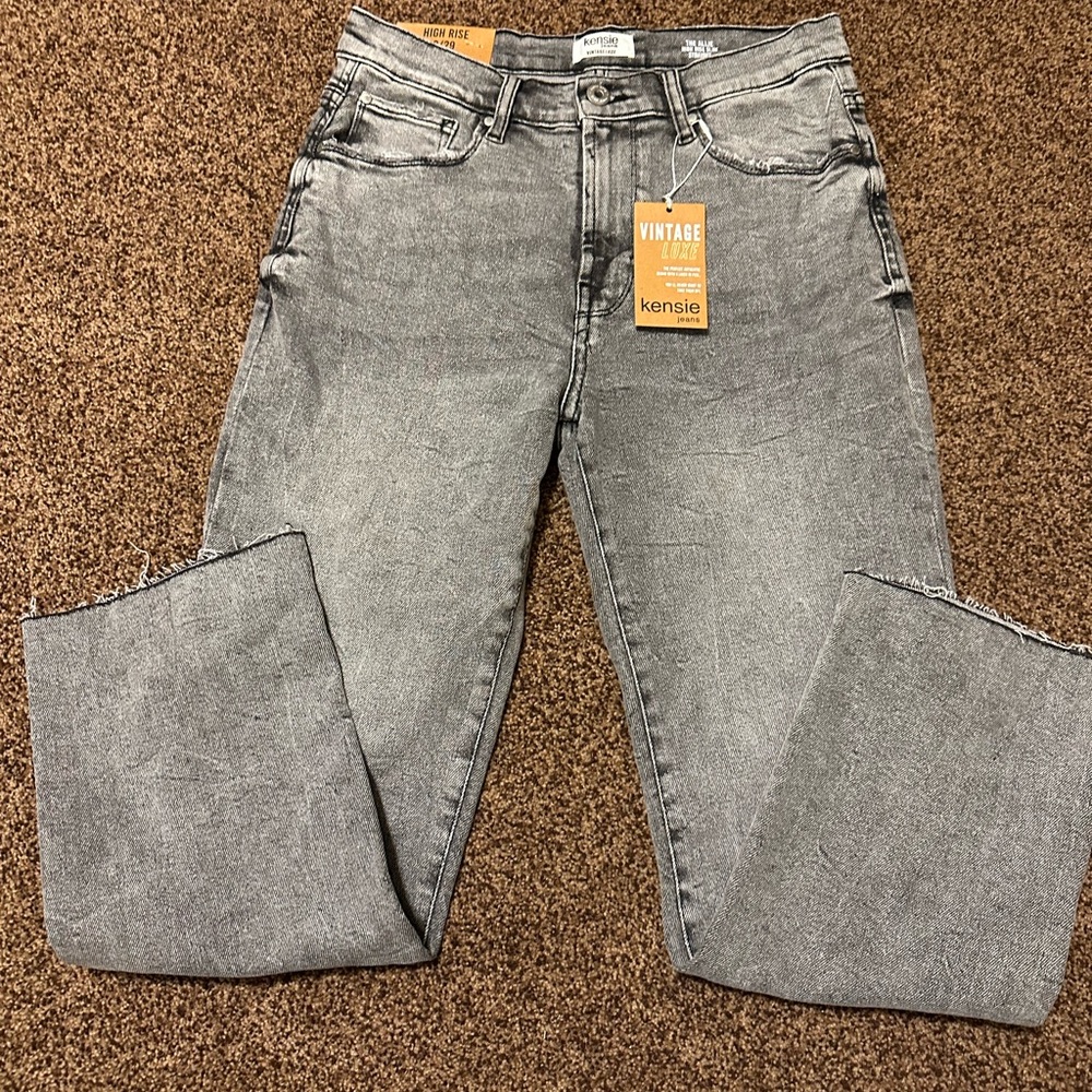 Kensie Women’s Straight Jeans in Gray